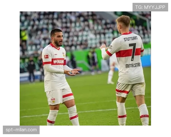 从0-2到3-2:斯图加特变阵4-2-4完成逆转,诠释德甲攻势足球传统